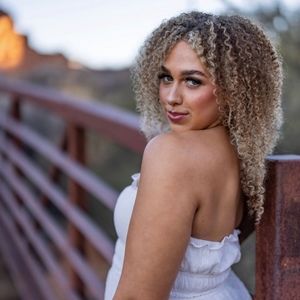 Meet your Posher, Kara 💌